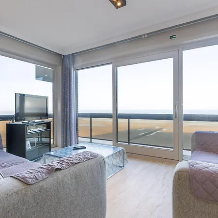 On The Seventh Floor With Sea View Apartment