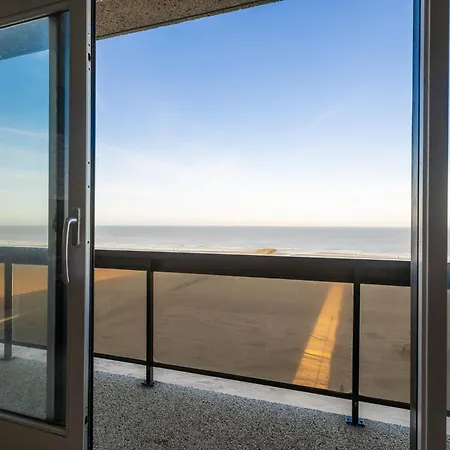 On The Seventh Floor With Sea View *